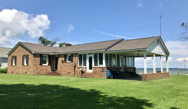 Relaxation awaits! Potomac River Waterfront Home.