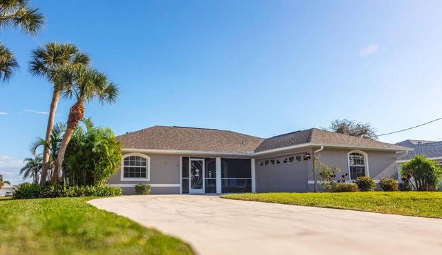 Relaxation awaits at this 3 bedroom Rotonda Retreat.