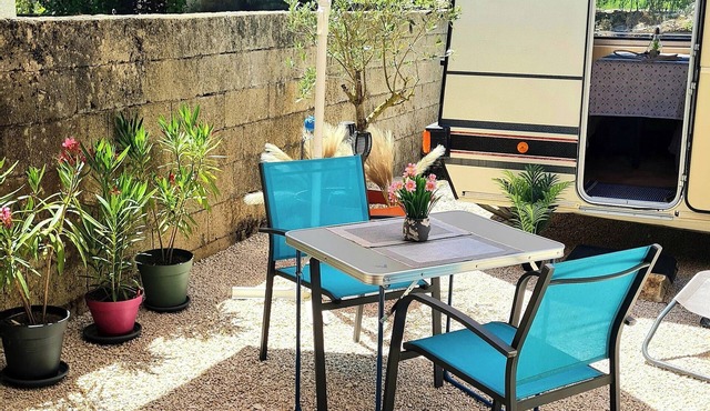 Relaxation caravan near grotto and washhouse