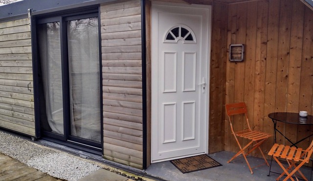 Relaxation for 2 at the gates of Vannes and the Gulf of Morbihan