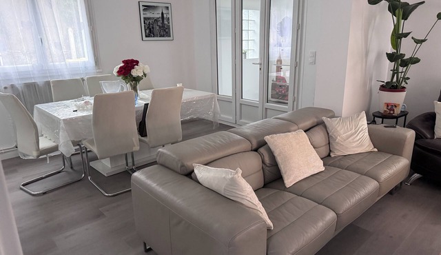 Relaxation and comfort in a quiet cul-de-sac