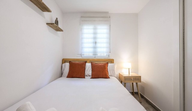 Relaxed City Escape 30` from Central Madrid