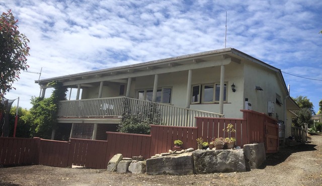 Relaxed family accommodation close to the beach and river.