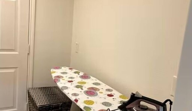 Relaxed Family Home in Denton/Entire Home