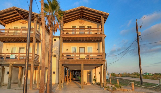 Relaxed Port Aransas Home Near Beach, Dining, and Island Fun | At Last