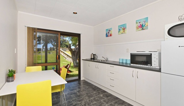 Relaxed quiet home away from home!