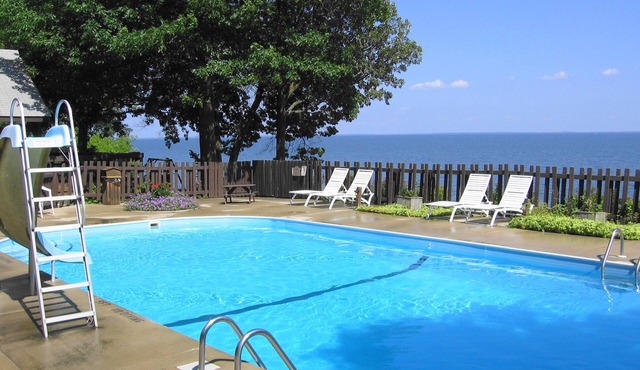 Relaxed Resort Comfort on Leech Lake - Charming 2-BRM Lakeview Cabin