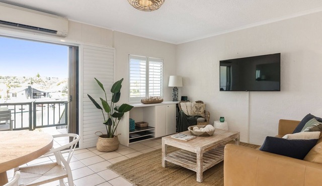 Relaxed Riverfront lifestyle