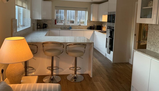 Relaxing Quiet Hideaway with Hot tub