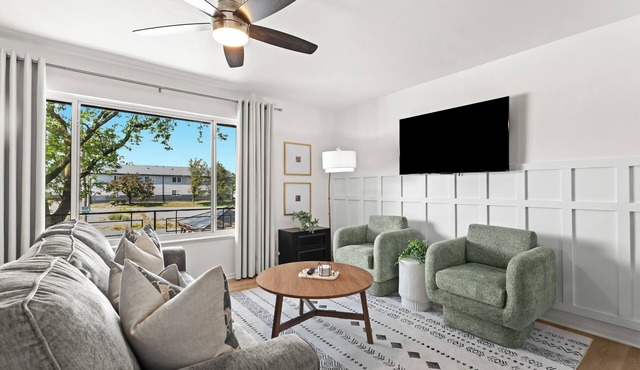 Relaxing 1BR Retreat | King Bed | Royal Oak
