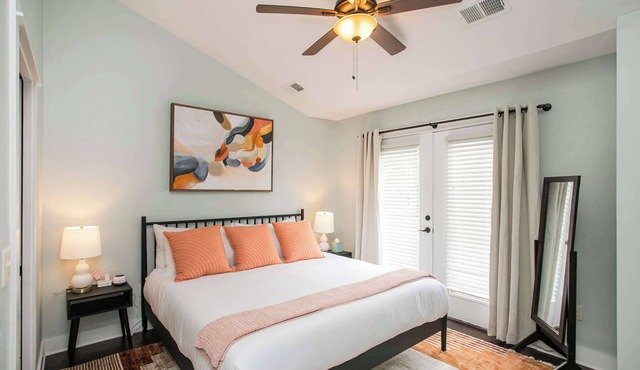 Relaxing 2 BD/2.5 BA Nash Home