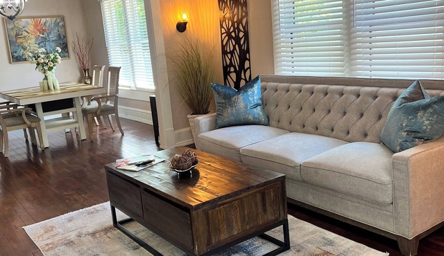 Relaxing 2-bedroom cottage in beautiful Sanford