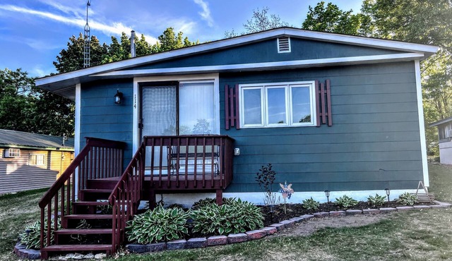 Relaxing 2-Bedroom Cottage Getaway in Bagley, WI