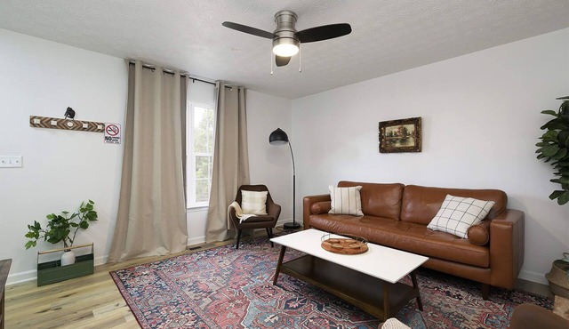 Relaxing 2 beds with 2 separate baths townhouse l Perfect for family or business