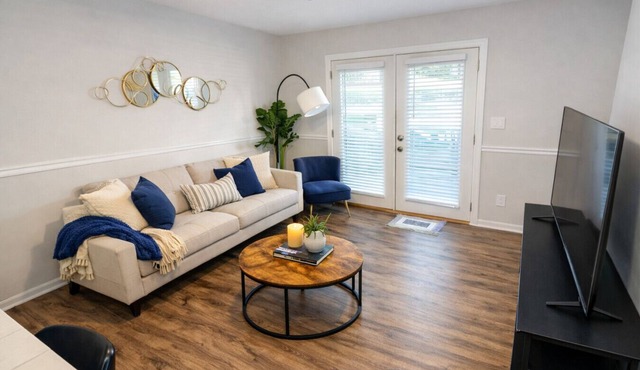 Relaxing 2BR Hoover Stay | Simple Parking