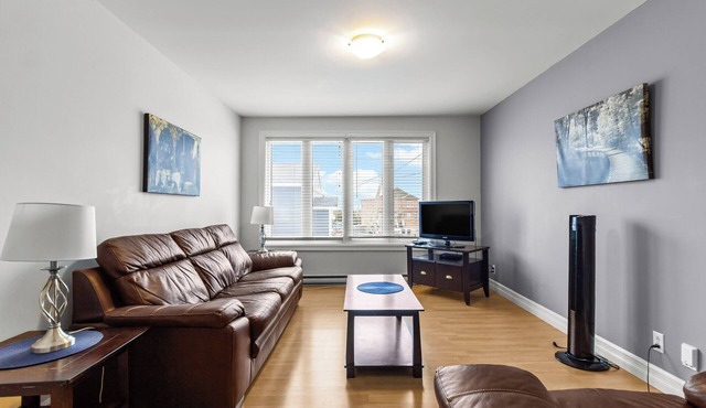 Relaxing 2BR Parking Self Check-In