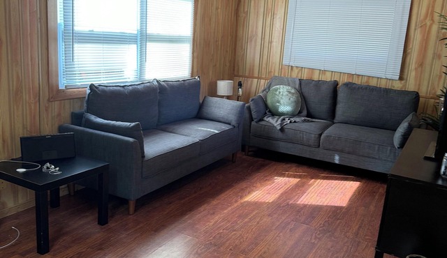 Relaxing 3-Bedroom Riverfront Cottage with Stunning Views