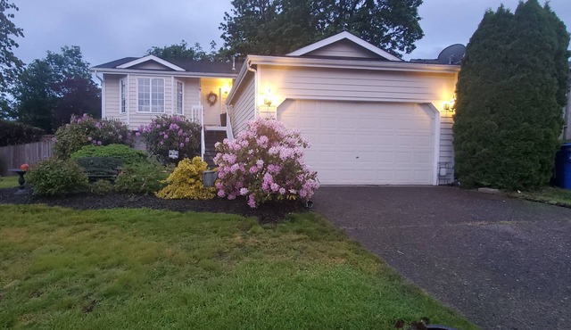 Relaxing 3 bedroom Home with outdoor Zen Patio