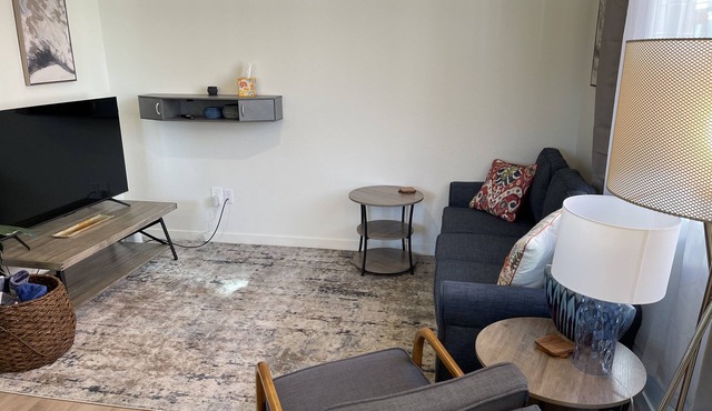 Relaxing 3-bedroom townhome in quaint Ft Lupton with all the amenities