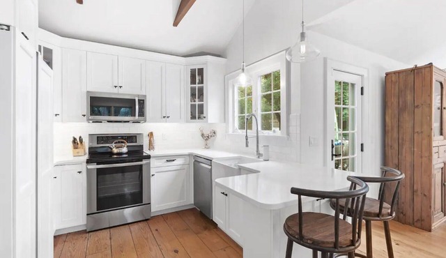 Relaxing 3-Bedroom Watermill Cottage w/Pool Minutes From Beach & Village