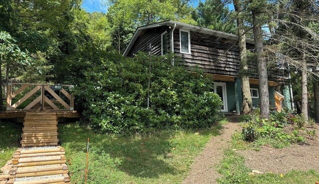 Relaxing 3 BR Seven Springs Mountain House