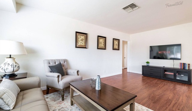 Relaxing 3BR Home Near DTLA & Shops #TravelSGV