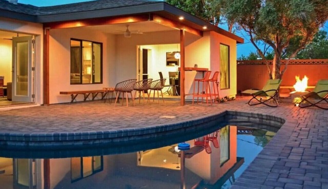 Relaxing 4 Bedroom Estate: Private Pool w/Heated Pool Option | Fire pit | Scottsdale