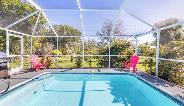 Relaxing 4 bedroom home with heated Pool