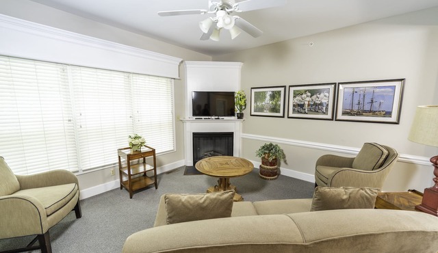Relaxing 4 Bedroom in the Townes at Kings Creek Resort
