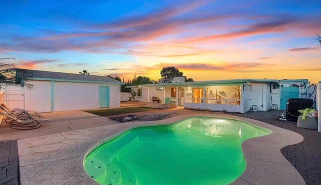 Relaxing 4BR with Pool, Game Room & BBQ Fun