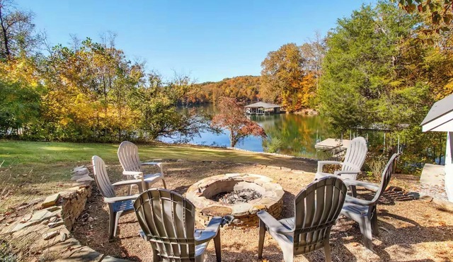 Relaxing 5BR Lake House Retreat