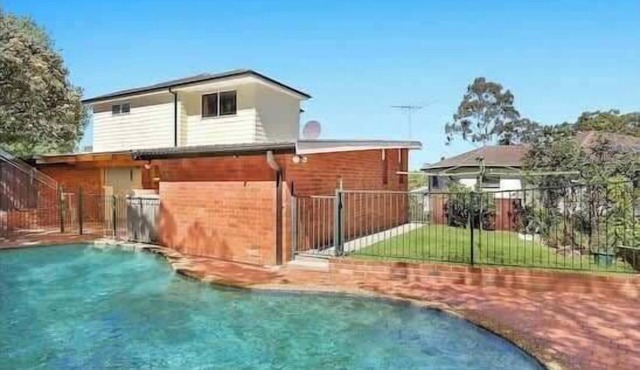 Relaxing 6 Bedroom Escape in Carlingford with Pool