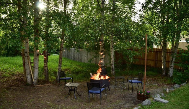 Relaxing Anchorage Retreat, Garden Level Unit 2