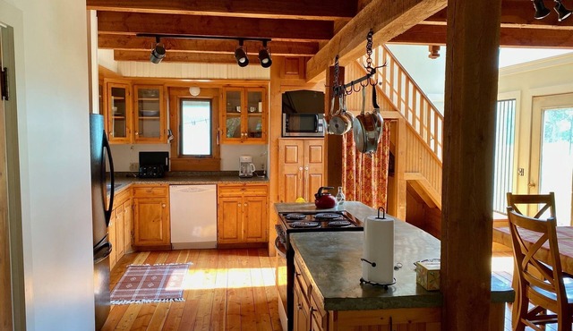 Relaxing and Private Base to Explore Yellowstone National Park and SW Montana.