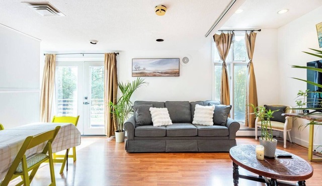 Relaxing apartment in weston woods