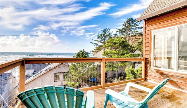 Relaxing Bayfront Home with Ocean Views & Easy Beach Access - Dogs Welcome