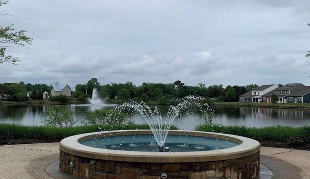 Relaxing beach community nearby beaches, pools, clubhouse and gym