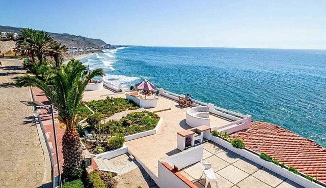 Relaxing, Beach Front Escape nEV Charger Level 2 on-site ⚡️(power outlet only)