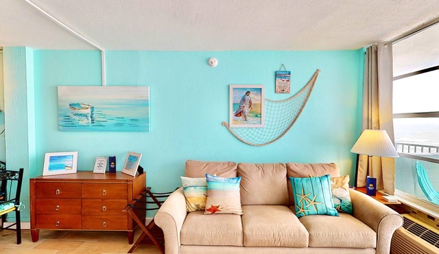 Relaxing Beachfront Studio w/Balcony Views & Shared Pool