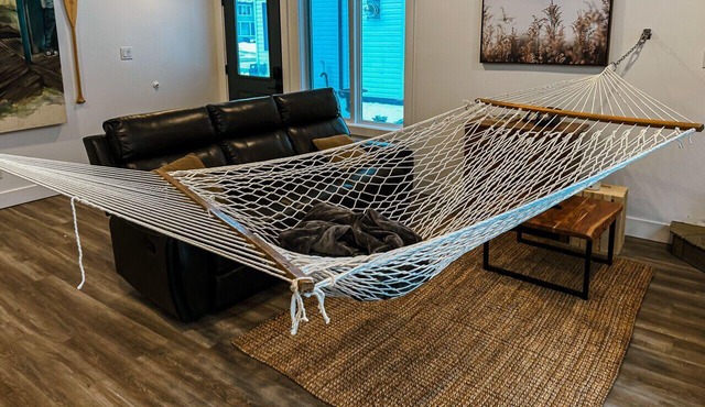 Relaxing Blue Mountain Getaway Close to Trails, Spa & Village