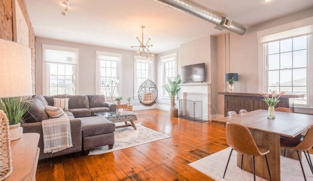 Relaxing, Boho Chic 2B 2Bath Downtown City View Condo