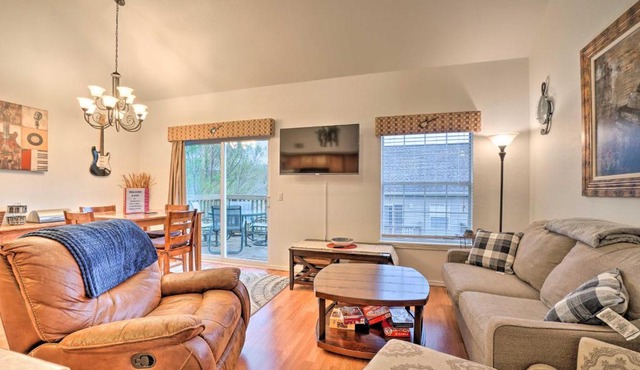 Relaxing Branson Retreat by Fall Creek Marina