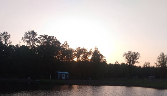 Relaxing cabin in family campground