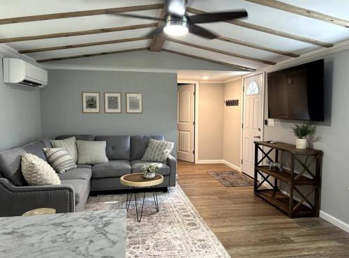 Relaxing Cabin Near Raysville