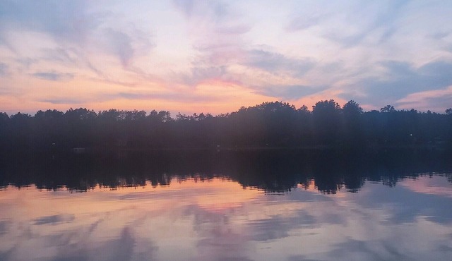 Relaxing cabin on Beaver Lake, by Namekagon River and close to Hayward