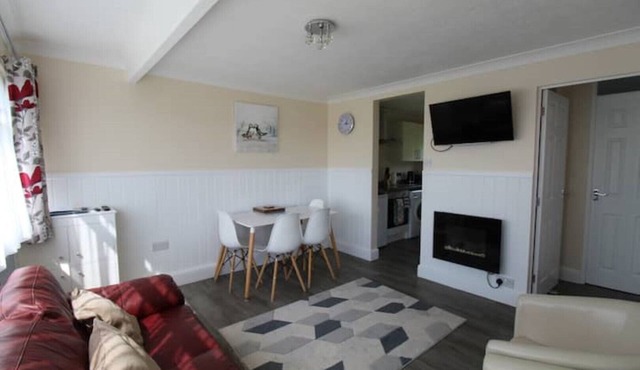 Relaxing Chalet on Popular California Sands