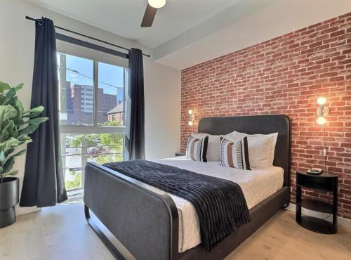 Relaxing City Stay, Walk to UAB and Local Dining