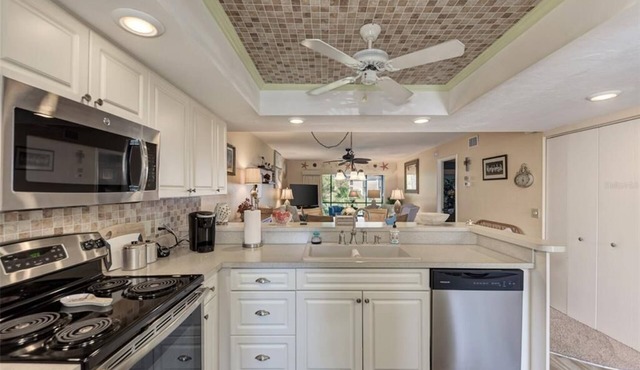 Relaxing coastal getaway - close proximity to sandy beaches
