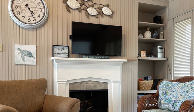 Relaxing Condo w/ Fast WiFi, Shared Pool, Pool Spa, Tennis, & Boat Dock Rockport