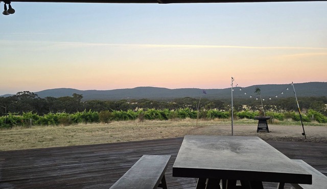 Relaxing Country Retreat in the Pyrenees Region – Modern Comfort, Quiet Escape